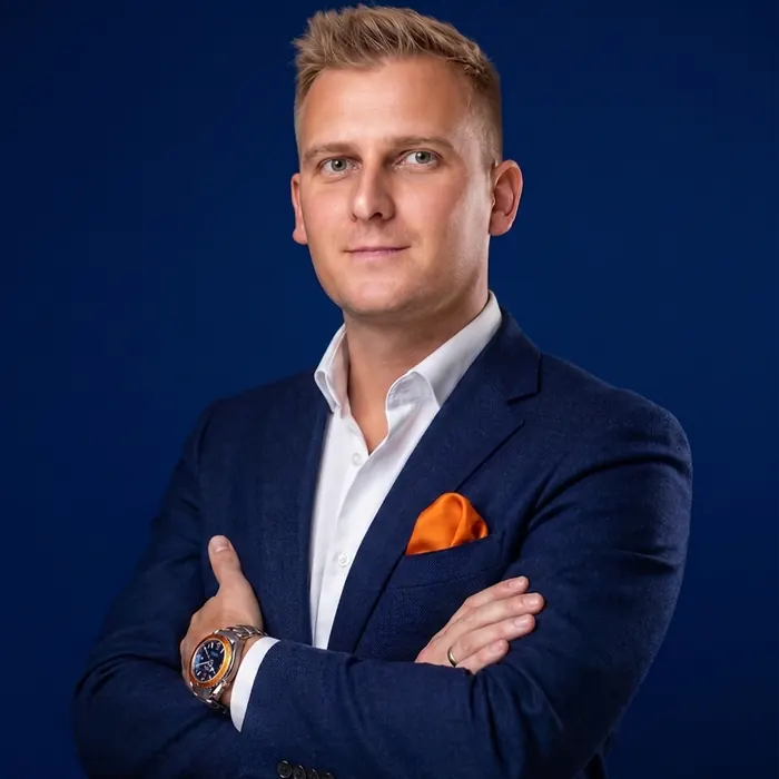 Kamil Roszewski — zespół AW Kamil Roszewski, CEO w zespole Agencji Wizerunku.